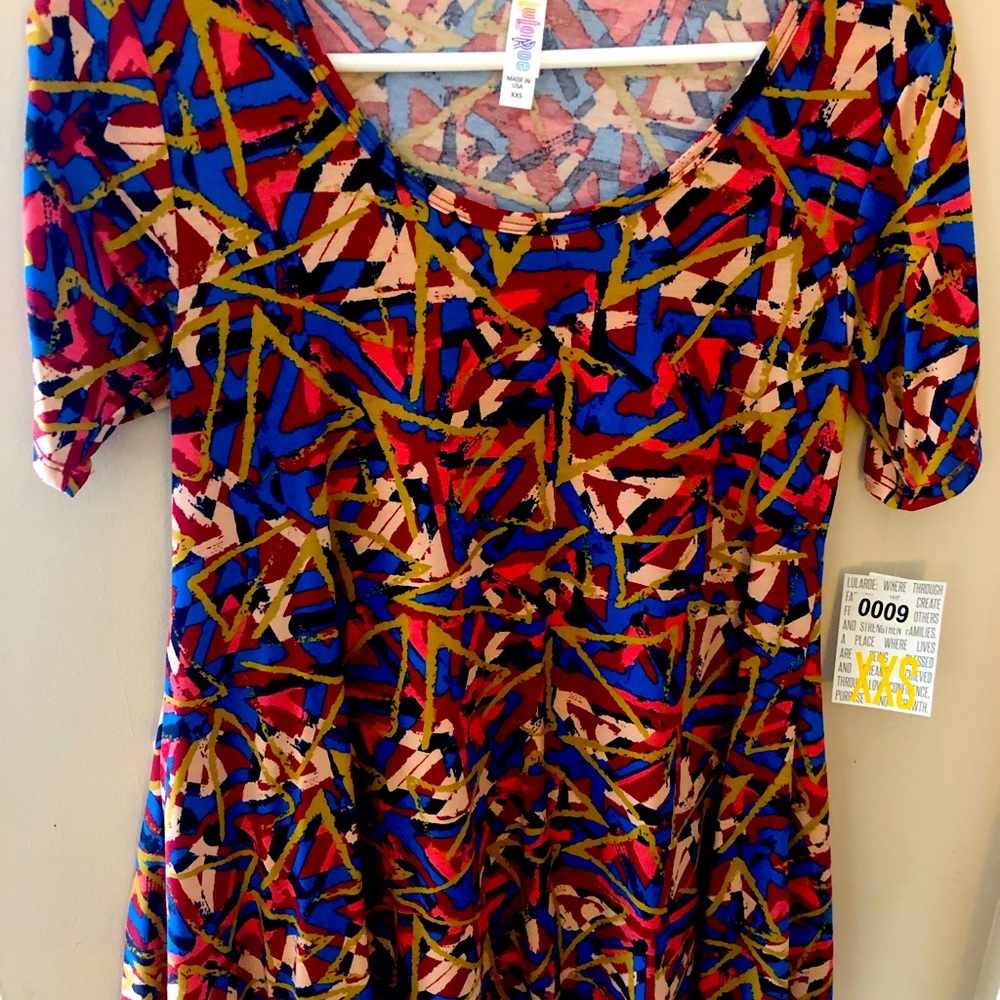 LuLaRoe tee shirt, brand new!!